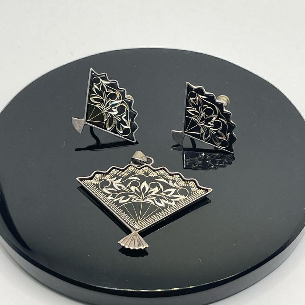 Vintage amita Japan sterling set earrings pendant